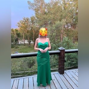 Kelly Green David’s Bridal gown